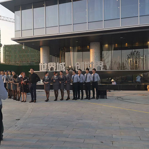 光谷世界城 航模標(biāo)識造型